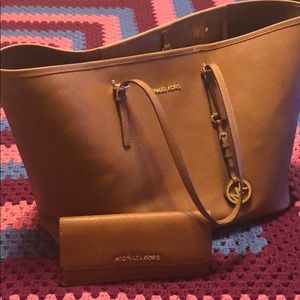 Michael Kors handbag and wallet